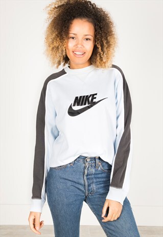 VINTAGE 90S USA NIKE SWEATSHIRT