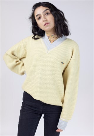 VINTAGE 90'S ELLESSE V-NECK JUMPER