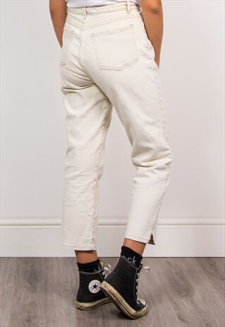 90'S VINTAGE CREAM HIGH WAIST MOM JEANS