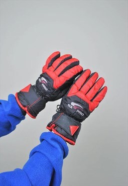 Winter sport gloves, vintage 80s ski accessories