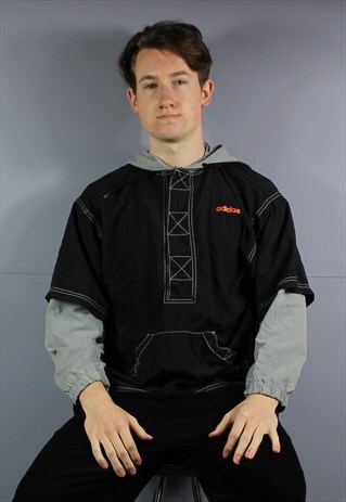 VINTAGE ADIDAS POLYESTER HOODED WINDBREAKER JACKET IN BLACK