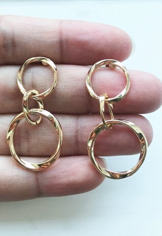 GOLD STUD EARRING