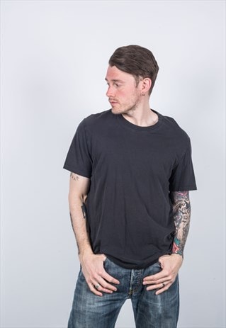 VINTAGE 1990S BLACK T-SHIRT