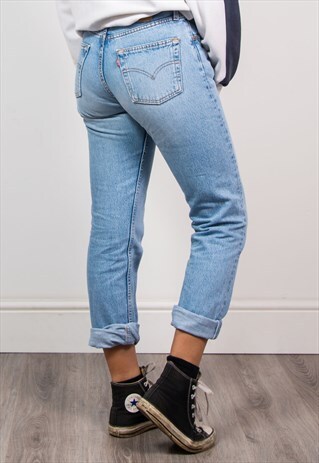 VINTAGE 90'S LIGHT DENIM LEVI'S 501 HIGH WAIST MOM JEANS