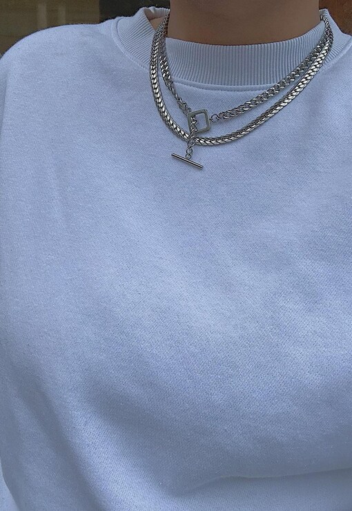 garment image