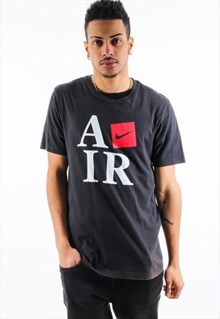 VINTAGE NIKE T-SHIRT