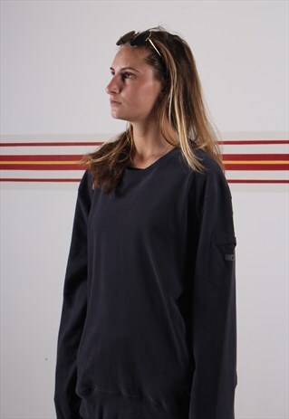 LONG SLEEVED CALVIN KLEIN SWEATSHIRT