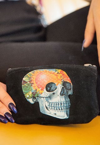 COIN PURSE IN BLACK WITH SUNFLOWER SKULL PRINT
