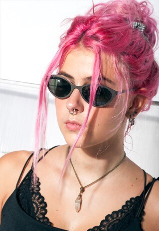 VINTAGE SUNGLASSES 90S Y2K OVAL CATEYE SHADES IN BLACK