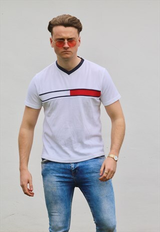 TOMMY HILFIGER USA VINTAGE FLAGSHIP T SHIRT