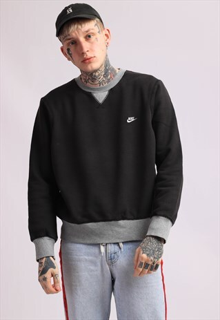 VINTAGE NIKE SWEATSHIRT