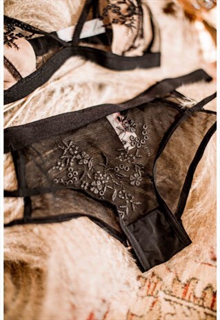 CARRESSA SHEER EMBROIDERY KNICKERS