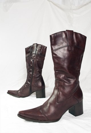 Vintage Y2K Leather Cowboy Boots in Brown