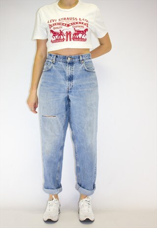 VINTAGE LEVI'S HIGH WAIST DISTRESSED JEANS