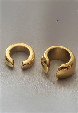 A LA MODE. Gold Cuff Earring Set 