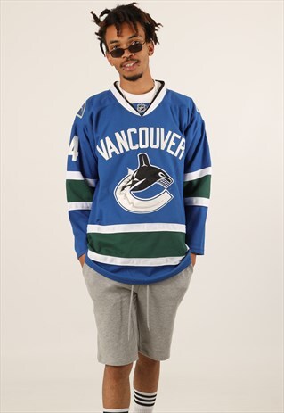 VINTAGE REEBOK HOCKEY JERSEY SWEATSHIRT