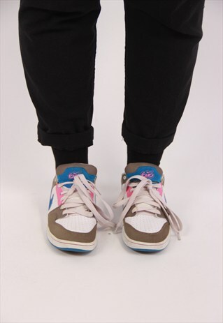 VINTAGE NIKE TRAINERS