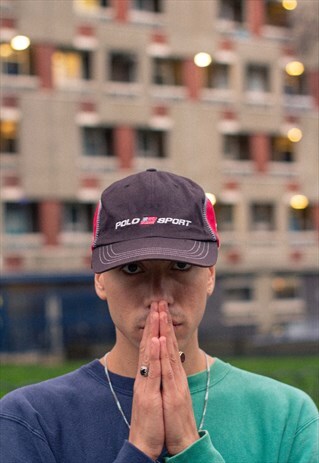 VINTAGE 90S SPELLOUT RALPH LAUREN POLO SPORT CAP IN BLACK