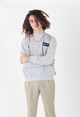 VINTAGE NIKE SWEATSHIRT