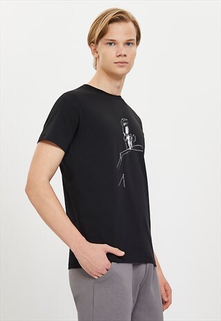 BLACK LINE ART TEE