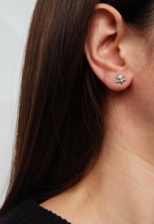 FLEUE DE LIS STERLING SILVER EARRING
