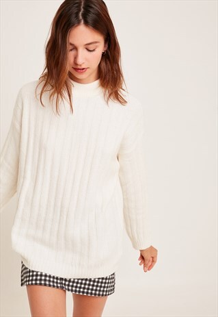 SUBDUED WHITE OVERSIZED JUMPER