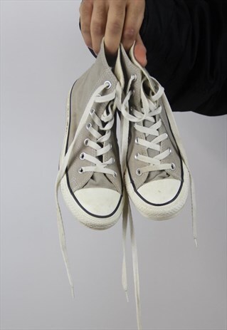 VINTAGE CONVERSE BEIGE TRAINERS