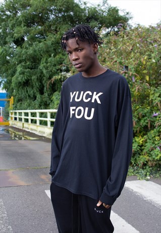 ESSENTIAL - YUCK FOU BLACK LONGSLEEVE TEE