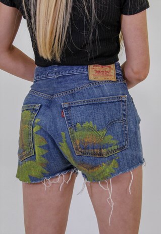 VINTAGE LEVI'S DENIM FLOWER PATTERN FESTIVAL SHORTS IN BLUE