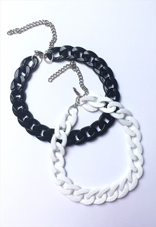 CUTE PLASTIC CHUNKY CHAIN CHOKER IN BLACK