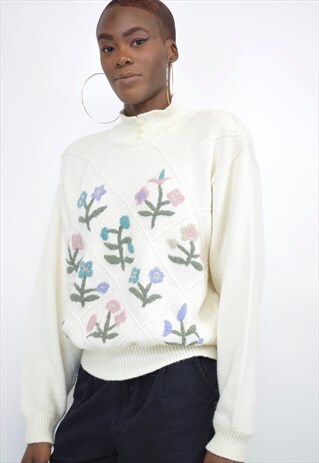 VINTAGE 90S CREAM FLOWER KNIT SWEATER