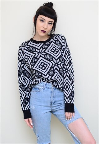 VINTAGE 90'S BLACK & WHITE PATTERNED SLOUCHY JUMPER