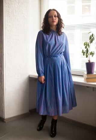 VINTAGE 70'S BLUE PATTERNED LONG SLEEVED DRESS