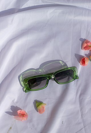 TRANSPARENT GREEN ROUNDED RECTANGLE 90S LOOK SUNGLASSES
