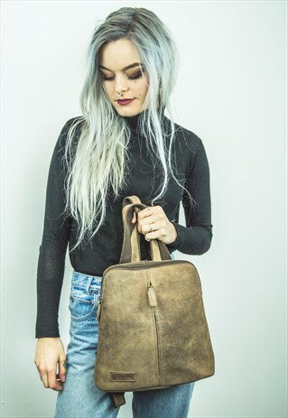 SOFT BROWN HUNTER LEATHER BACKPACK