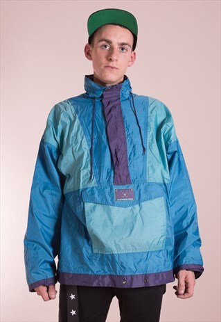 VINTAGE NYLON WINDBREAKER FROM THE 90S