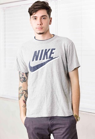 VINTAGE NIKE T-SHIRT LOGO XL 6.6