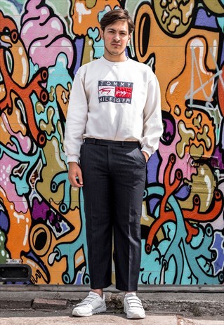 VINTAGE 90S RARE EMBROIDERED LOGO TOMMY HILFIGER SWEATSHIRT