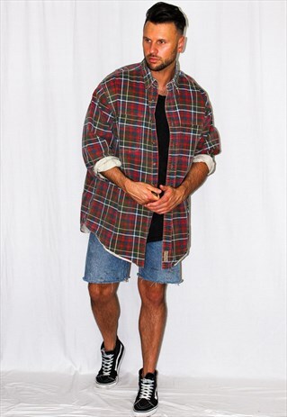 VINTAGE OVERSIZED PLAID FLANNEL SHIRT