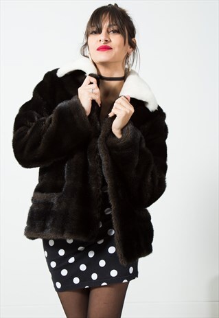 ON SALE VINTAGE 80S FAUX FUR COAT / S0145