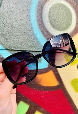 VINTAGE INSPIRED SUNGLASSES BIG SQUARE SHAPE IN BLACK UV400