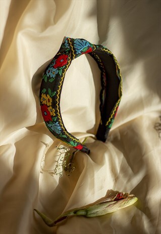 EMBROIDERED FLORAL MOTIF KNOT HEADBAND
