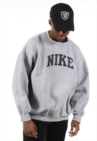 VINTAGE NIKE SWEATSHIRT