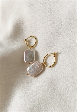Lustre pearl gold huggie hoop earrings 