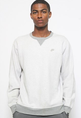 VINTAGE NIKE SWEATSHIRT