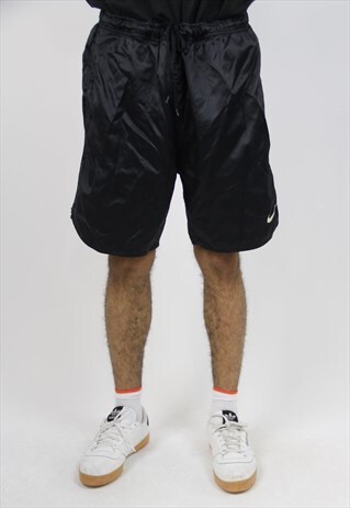 VINTAGE NIKE BLACK 90'S SPORT SHORTS
