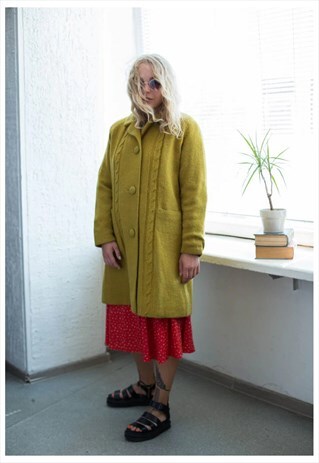 VINTAGE KNITTED MUSTARD COAT