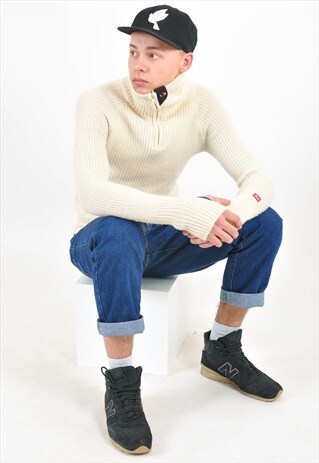 VINTAGE 90'S 1/4 ZIP JUMPER IN BEIGE