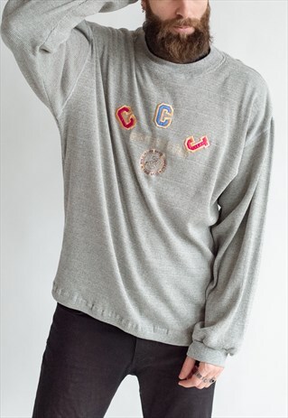 VINTAGE 00S MINIMAL JUMPER IN GREY