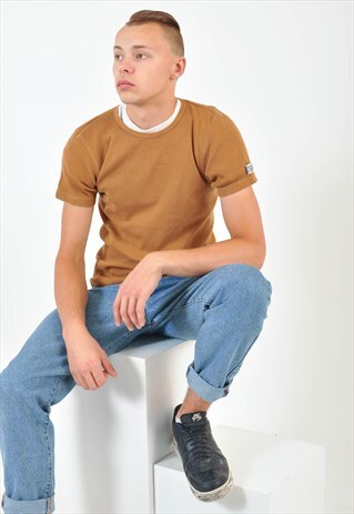 VINTAGE LEVI'S ROUND NECK T-SHIRT IN BROWN